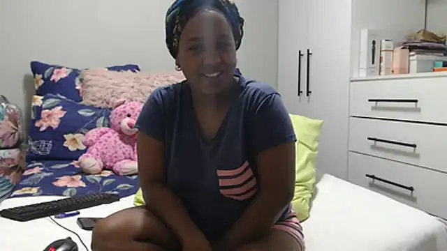 Snapshot of Amberbela chatting on June 3, 2026, 7:07 pm Amberbela online show from June 3, 2026, 7:07 pm