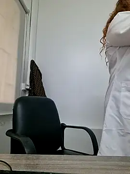 doctora-danna online show from September 22, 2025, 2:34 pm