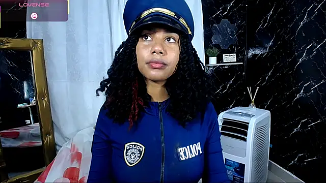 Snapshot of Hillary_queen chatting on November 2, 2025, 12:54 pm Hillary queen online show from November 2, 2025, 12:54 pm