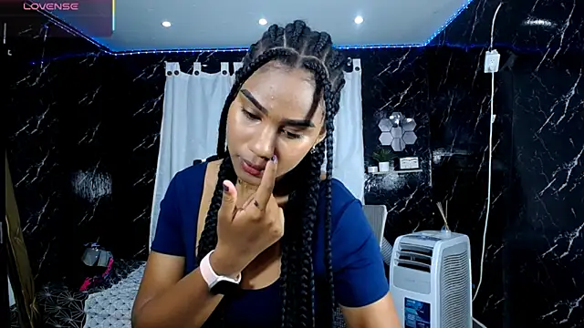 Snapshot of Hillary_queen chatting on October 17, 2025, 12:40 pm Hillary queen online show from October 17, 2025, 12:40 pm