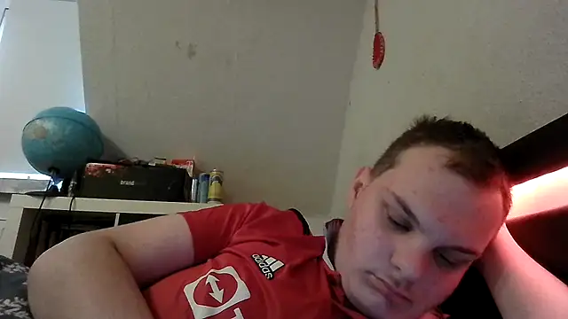 Nicolasjlhkjzl online show from April 6, 2026, 5:08 am