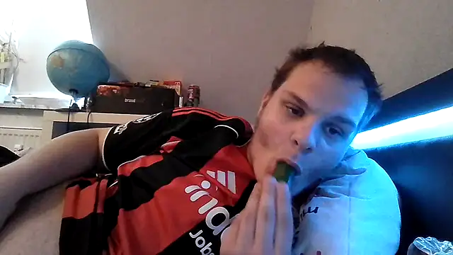 Nicolasjlhkjzl online show from May 28, 2026, 10:54 am