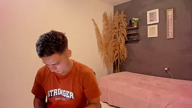 Snapshot of JANER_03 chatting on September 23, 2025, 7:32 pm JANER 03 online show from September 23, 2025, 7:32 pm