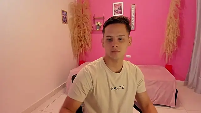 Snapshot of JANER_03 chatting on October 12, 2025, 9:16 pm JANER 03 online show from October 12, 2025, 9:16 pm