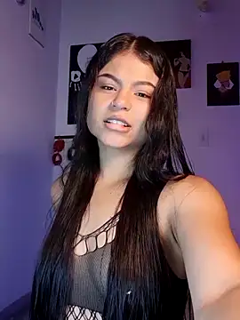 Cleo hills online show from April 15, 2026, 1:48 pm