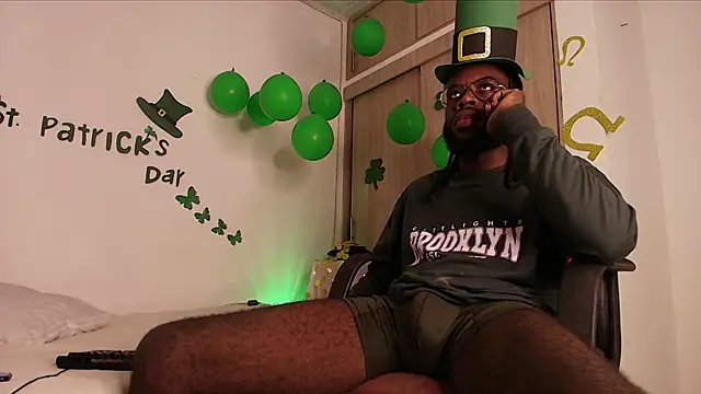 Snapshot of Jacksonking27 chatting on March 17, 2025, 11:02 pm Jacksonking27 online show from March 17, 2025, 11:02 pm