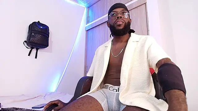 Snapshot of Jacksonking27 chatting on January 4, 2025, 2:35 am Jacksonking27 online show from January 4, 2025, 2:35 am