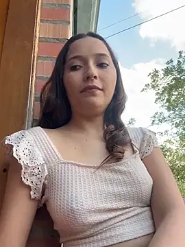 Penelope-Hot online show from November 3, 2025, 9:07 pm