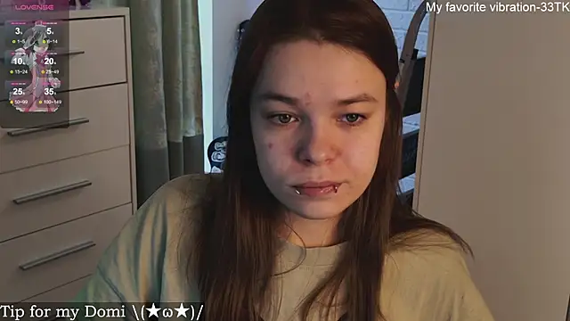 Snapshot of ValBae chatting on February 21, 2025, 11:55 am ValBae online show from February 21, 2025, 11:55 am