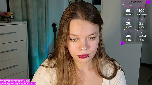 Snapshot of ValBae chatting on September 13, 2025, 7:14 pm ValBae online show from September 13, 2025, 7:14 pm