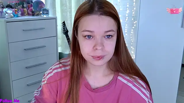 ValBae online show from April 11, 2026, 6:32 am