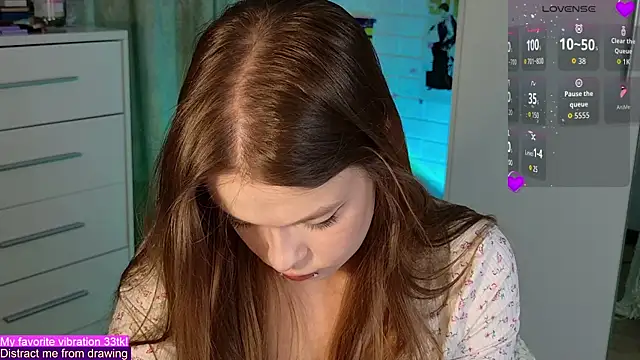 Snapshot of ValBae chatting on October 2, 2025, 8:12 pm ValBae online show from October 2, 2025, 8:12 pm