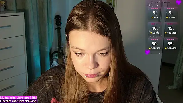 Snapshot of ValBae chatting on September 27, 2025, 7:53 pm ValBae online show from September 27, 2025, 7:53 pm