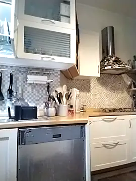 Frabox65 online show from October 22, 2025, 4:56 am