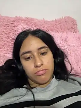 Tinylottie online show from April 12, 2026, 8:12 pm