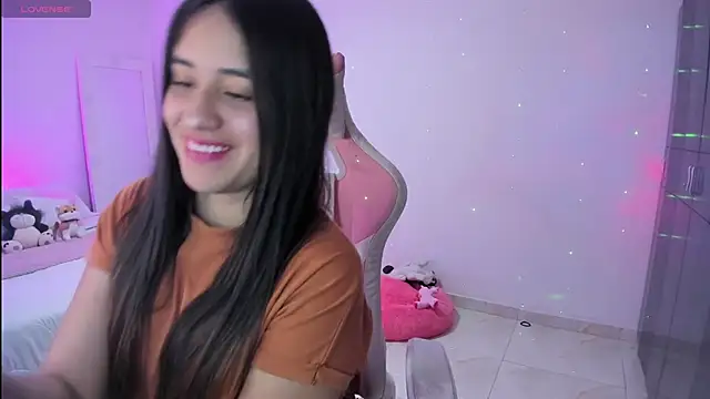 Snapshot of Tinylottie chatting on September 24, 2025, 1:46 am Tinylottie online show from September 24, 2025, 1:46 am