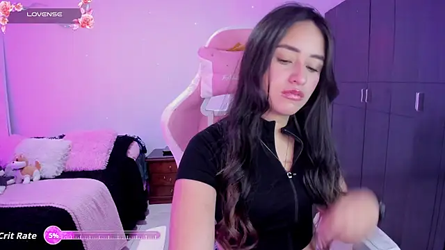 Snapshot of Tinylottie chatting on October 7, 2025, 1:23 pm Tinylottie online show from October 7, 2025, 1:23 pm