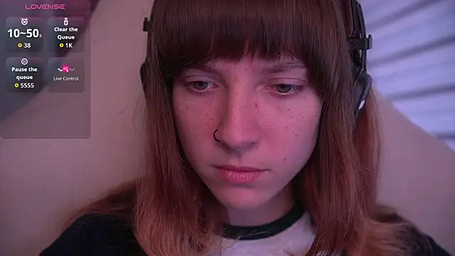 juliapie online show from October 17, 2025, 7:44 am