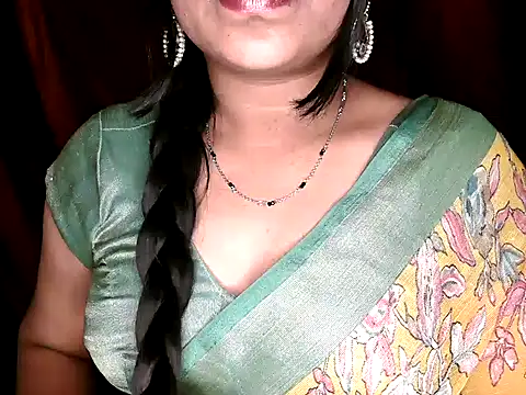 Snapshot of shila20 chatting on October 18, 2025, 5:48 pm shila20 online show from October 18, 2025, 5:48 pm