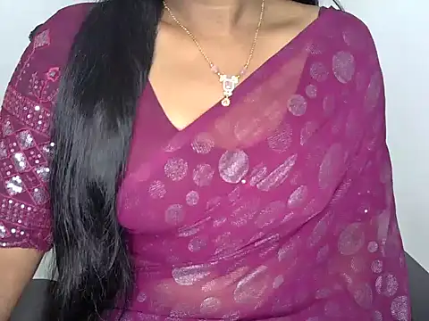 shila20 online show from February 18, 2025, 2:27 am