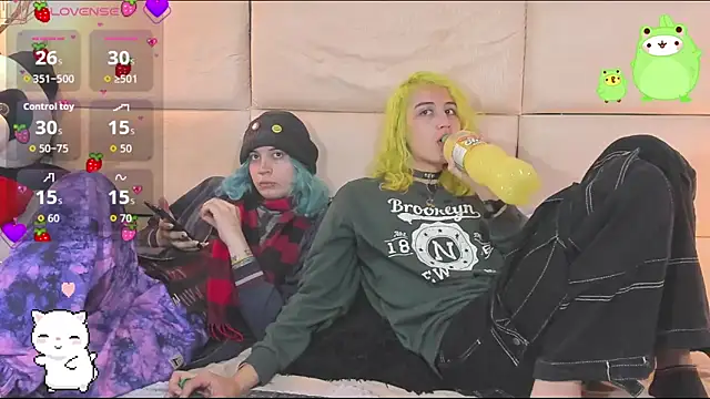 Snapshot of -kisa_ chatting on October 16, 2025, 2:09 am -kisa  online show from October 16, 2025, 2:09 am