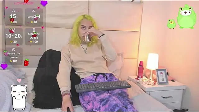 Snapshot of -kisa_ chatting on October 24, 2025, 2:21 am -kisa  online show from October 24, 2025, 2:21 am