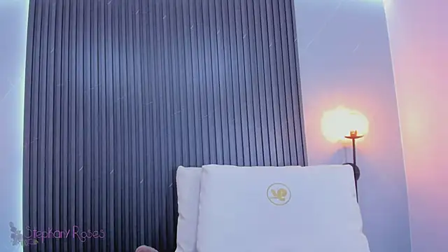 stephany roses  online show from March 8, 2025, 7:53 pm