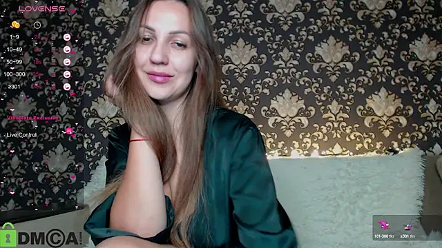 Estel Loewe online show from September 30, 2025, 1:39 pm