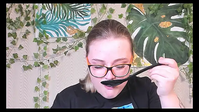 Seductive She Wolf online show from September 27, 2025, 8:26 pm