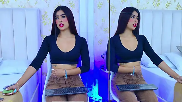 Snapshot of Mia-Monroe chatting on October 1, 2025, 7:51 pm Mia-Monroe online show from October 1, 2025, 7:51 pm