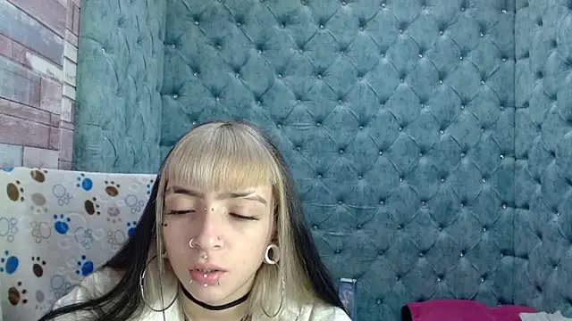 Snapshot of Samantha_Smiith chatting on October 3, 2025, 3:41 am Samantha Smiith online show from October 3, 2025, 3:41 am