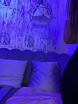 AbyThompson online show from February 2, 2026, 12:04 pm