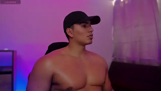 JamesGraay online show from October 14, 2025, 1:12 pm