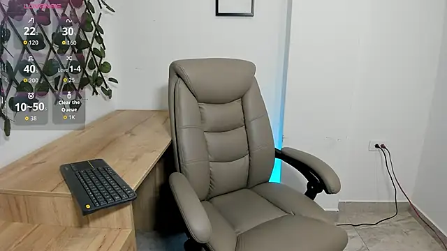 Madeleine  w online show from March 8, 2026, 12:05 am