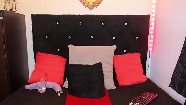 Taylorbdsm online show from March 23, 2025, 12:58 am
