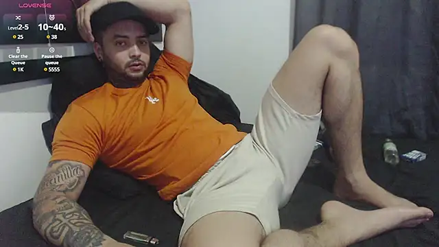 maxi rogger18 online show from March 12, 2025, 2:30 am