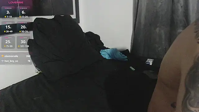 maxi rogger18 online show from February 13, 2025, 3:50 am