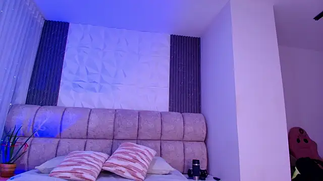 Godess Scarlett77 online show from February 24, 2026, 3:07 am