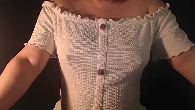 Snapshot of 1BECHA1 chatting on November 9, 2025, 4:33 pm 1BECHA1 online show from November 9, 2025, 4:33 pm