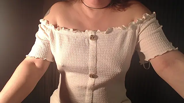 Snapshot of 1BECHA1 chatting on November 7, 2025, 2:38 am 1BECHA1 online show from November 7, 2025, 2:38 am