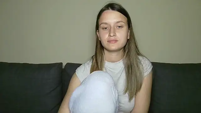 Snapshot of Submissive_love chatting on March 12, 2025, 11:22 pm Submissive love online show from March 12, 2025, 11:22 pm