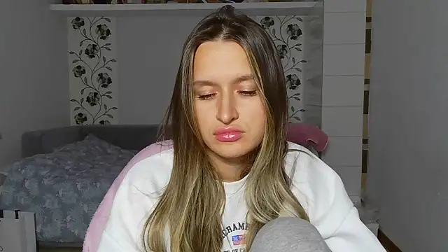 Submissive love online show from November 27, 2025, 5:13 pm