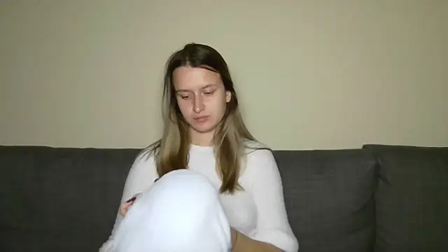 Snapshot of Submissive_love chatting on March 16, 2025, 10:31 pm Submissive love online show from March 16, 2025, 10:31 pm