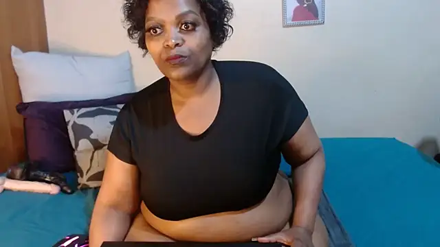 HotCurvyAssx38 online show from February 2, 2025, 3:10 am