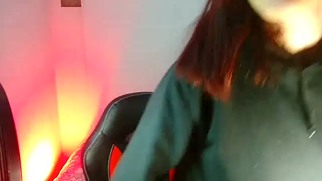 catalinamommyx online show from September 21, 2025, 4:28 am