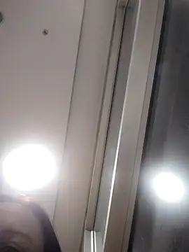 catalinamommyx online show from October 17, 2025, 12:47 am