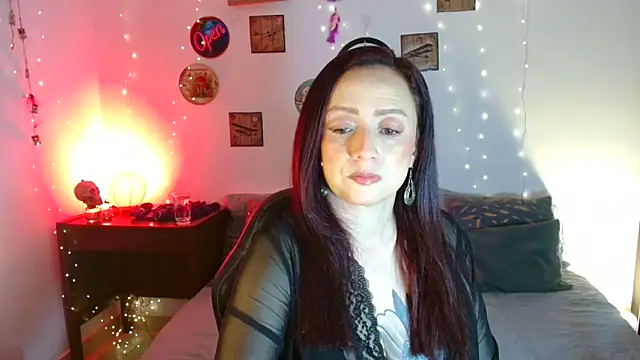 catalinamommyx online show from May 21, 2026, 1:25 am