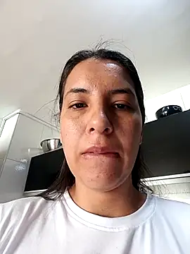 Snapshot of Bonny_Klote chatting on October 2, 2025, 1:36 pm Bonny Klote online show from October 2, 2025, 1:36 pm