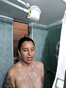 Snapshot of Bonny_Klote chatting on September 26, 2025, 2:46 pm Bonny Klote online show from September 26, 2025, 2:46 pm