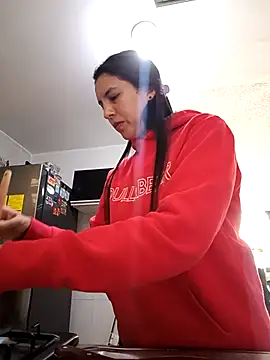 Snapshot of Bonny_Klote chatting on October 4, 2025, 3:24 pm Bonny Klote online show from October 4, 2025, 3:24 pm